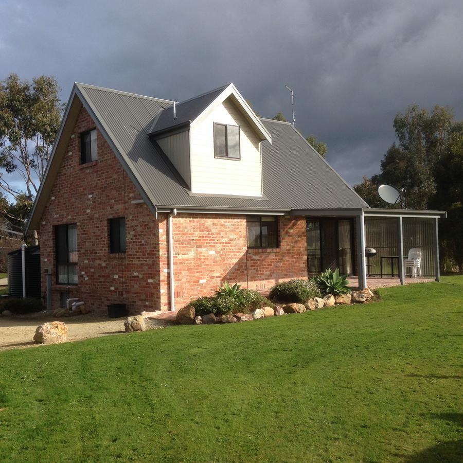 Prom Coast Holiday Lodge Waratah Bay Buitenkant foto