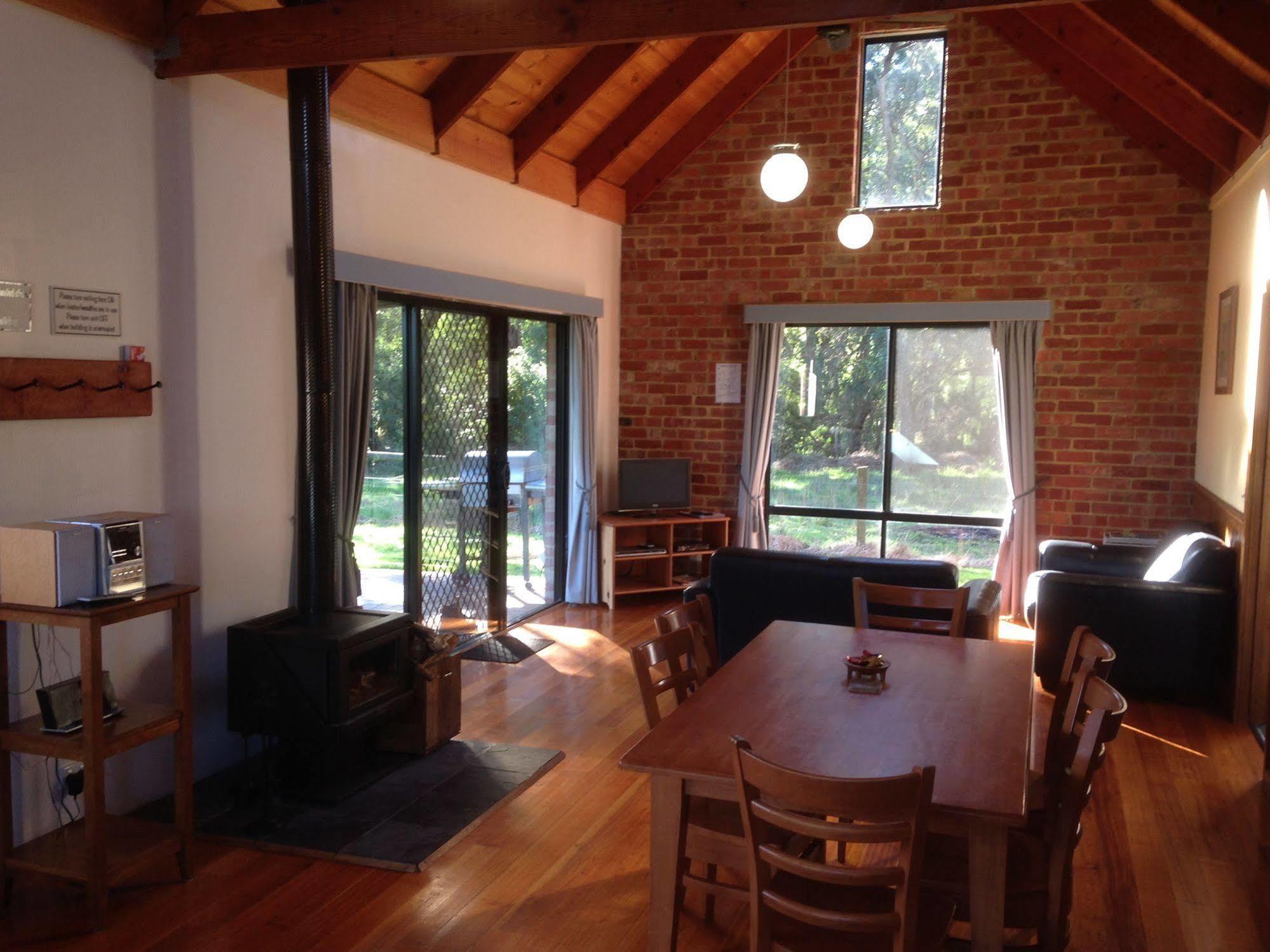 Prom Coast Holiday Lodge Waratah Bay Buitenkant foto