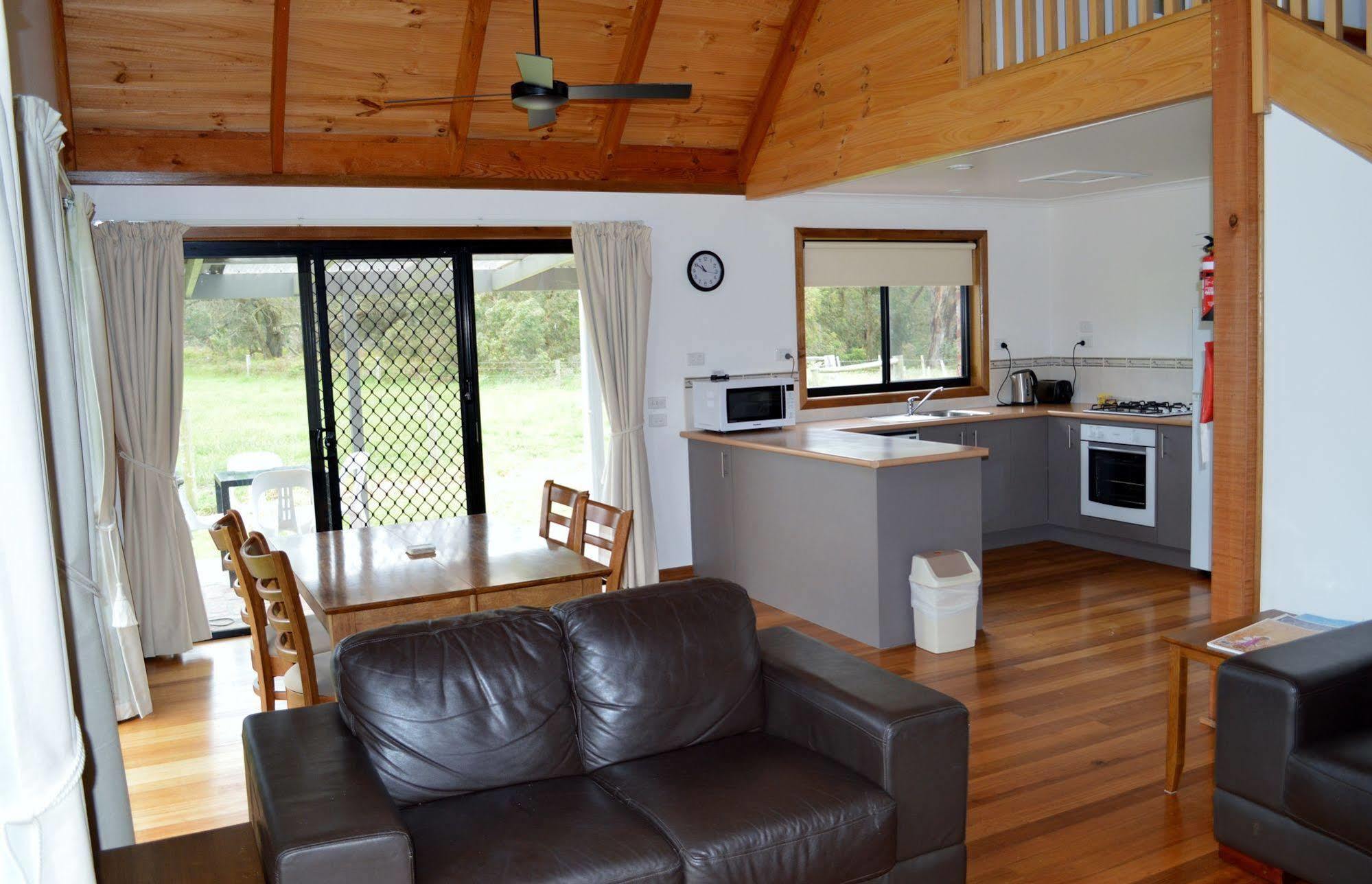 Prom Coast Holiday Lodge Waratah Bay Buitenkant foto